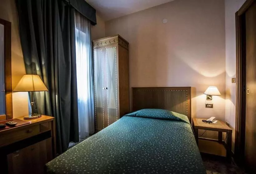 اتاق استاندارد یک نفره, Nuovo Albergo