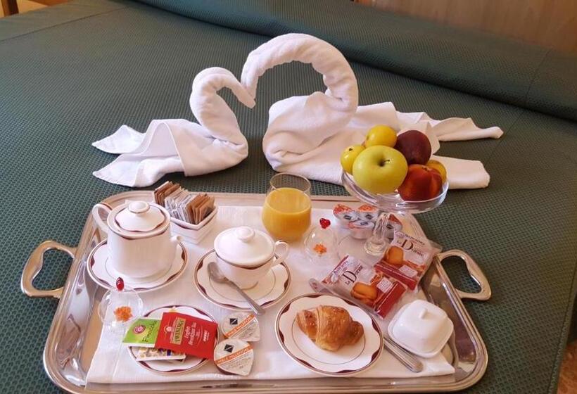 اتاق استاندارد, Nuovo Albergo