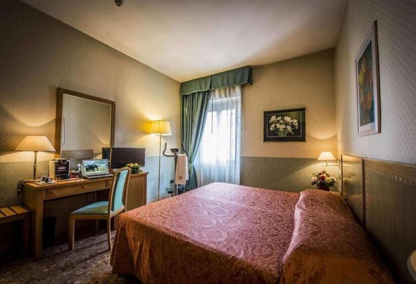 اتاق سوپریور, Nuovo Albergo