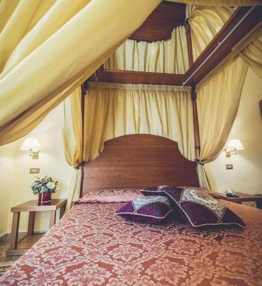 اتاق لوکس, Nuovo Albergo