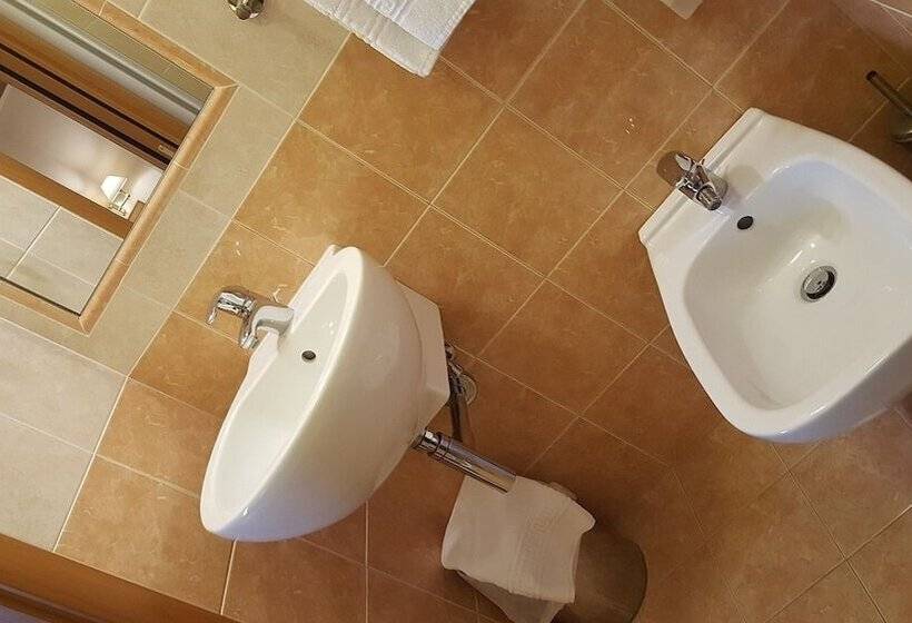 اتاق استاندارد یک نفره, Nuovo Albergo