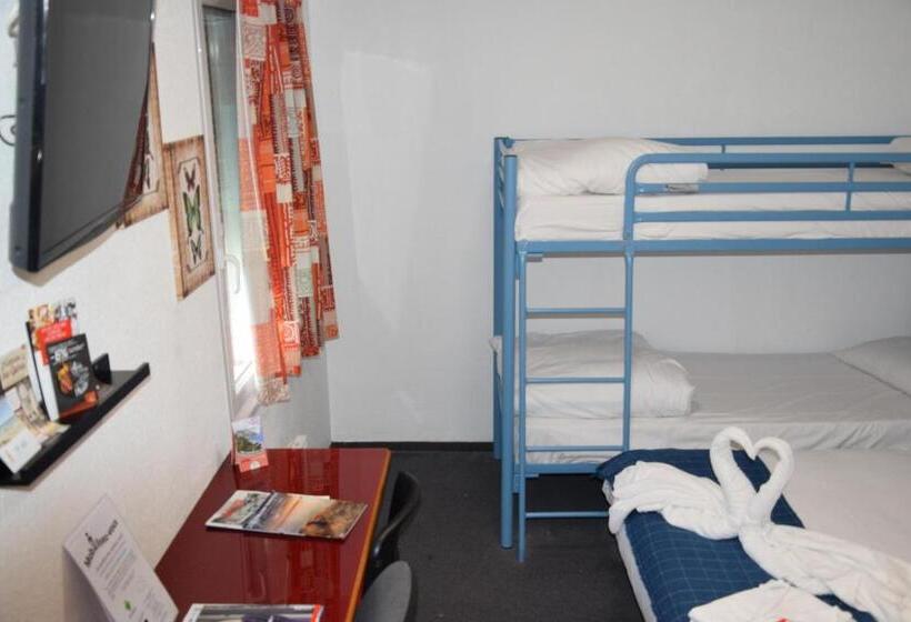 ファミリールーム, Quick Palace Saint Brieuc