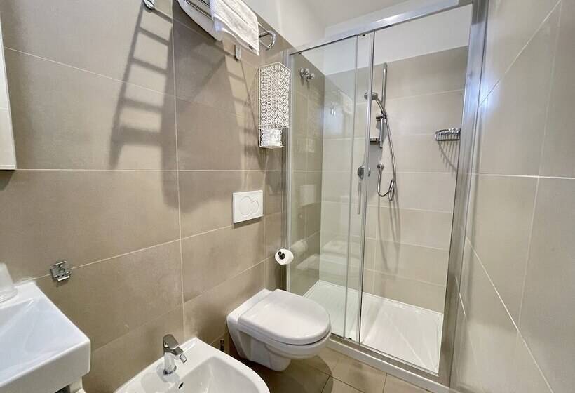 스탠다드 트리플 룸, Quisisana Riccione