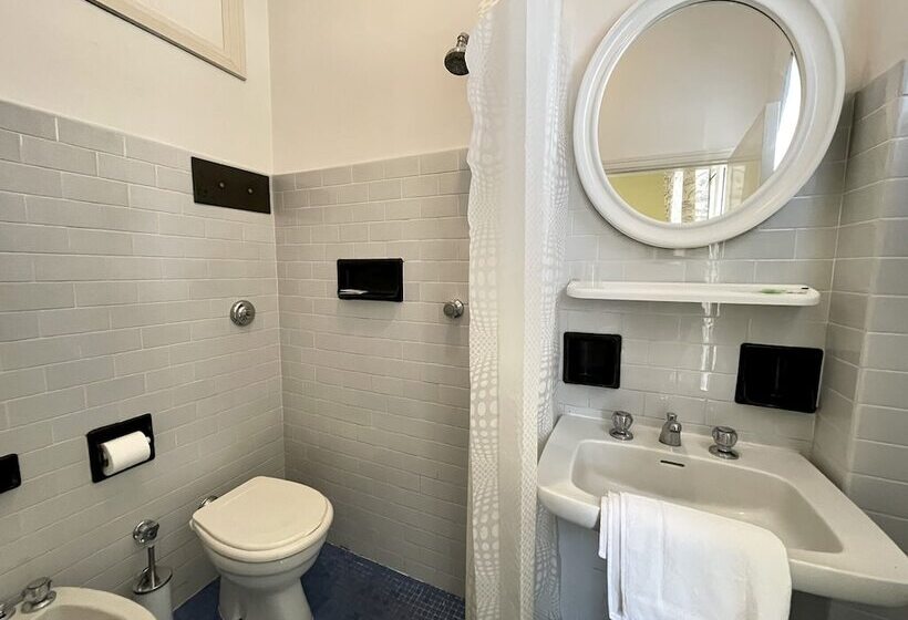 이코노이 4인룸, Quisisana Riccione