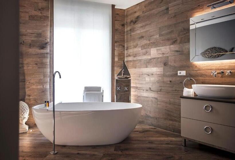 سوییت, Riva Del Sole Resort & Spa