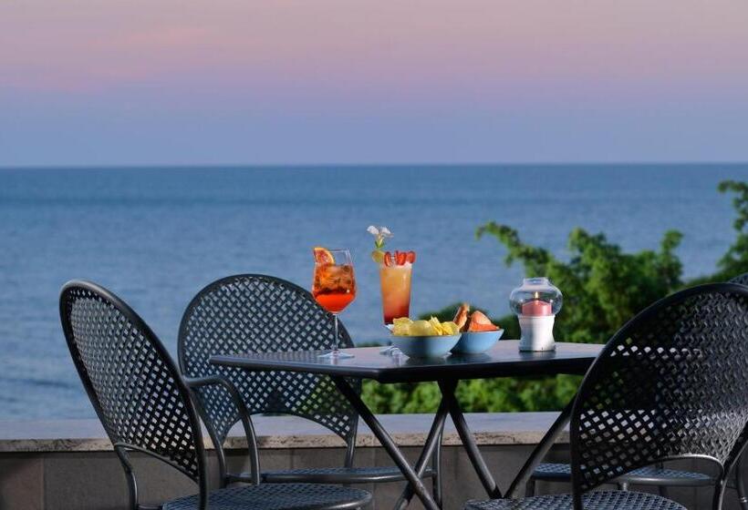 اتاق راحتی, Riva Del Sole Resort & Spa