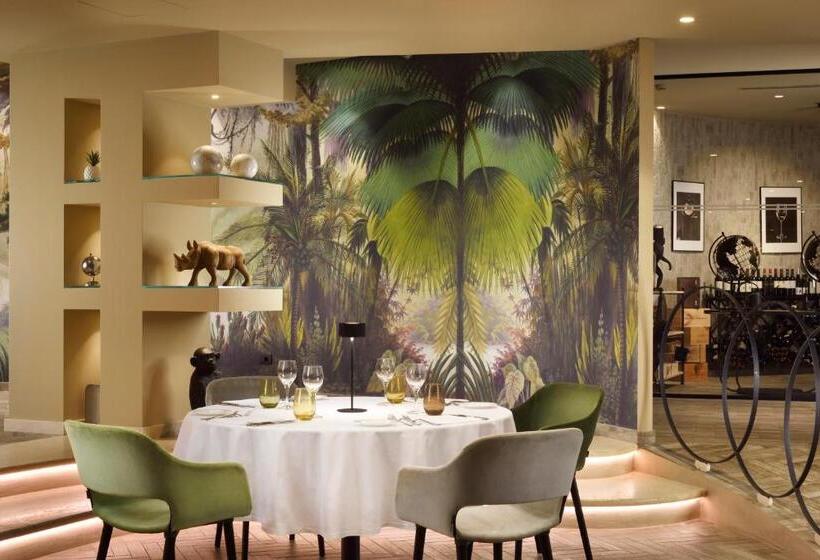 اتاق لوکس با بالکن و چشمانداز دریا, Riva Del Sole Resort & Spa