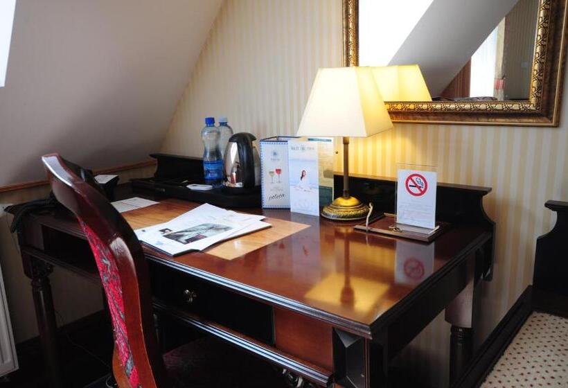 اتاق استاندارد یک نفره, St. Bruno