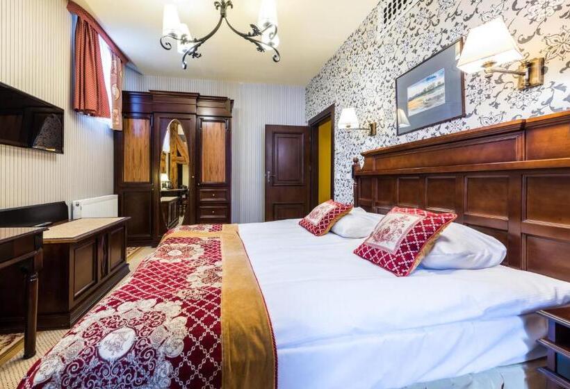 استودیوی استاندارد, St. Bruno