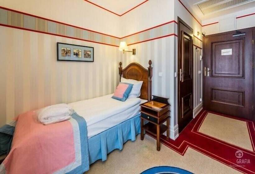 اتاق استاندارد یک نفره, St. Bruno