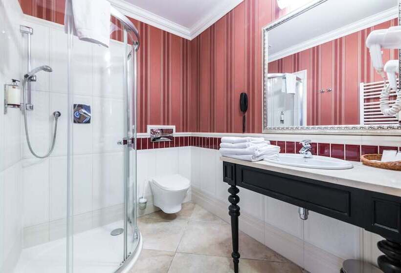 استودیوی استاندارد, St. Bruno