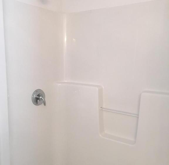 스탠다드 룸, The Inn On College