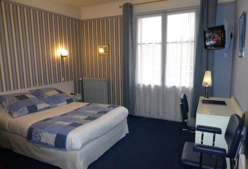 标准三人间, Trianon