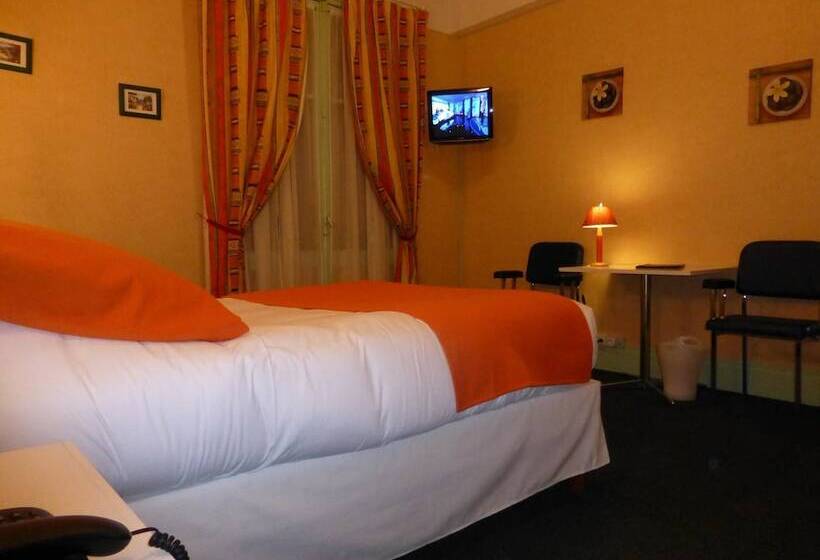 Quarto Triplo Estandar, Trianon