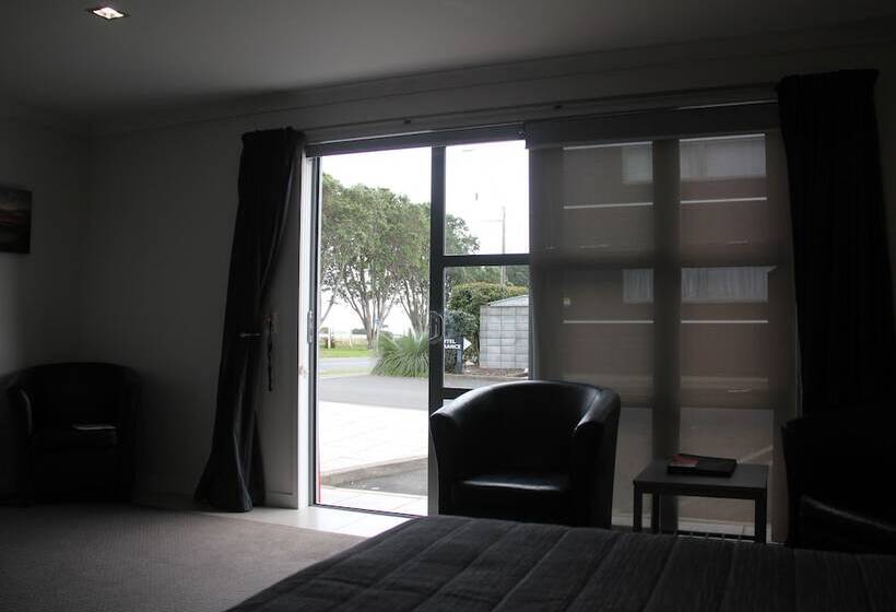 דירת חדר, Pukekura Motor Lodge