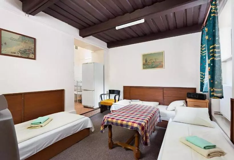 سوییت, Penzion Hotel Morrison