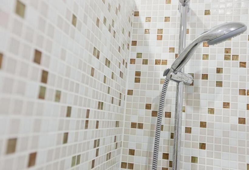 高级三人间, Tornácos Hotel   Hegykő