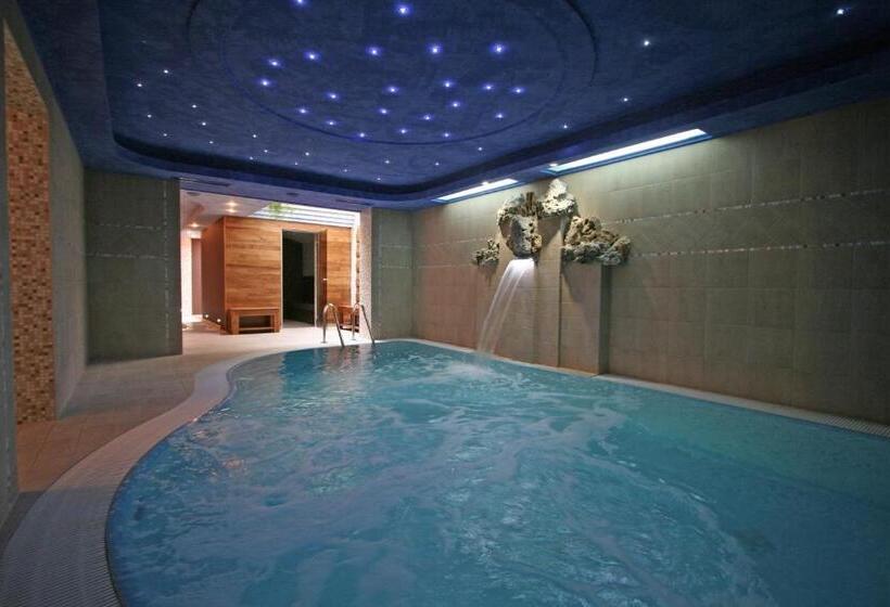 수피리어 트리플 룸, Tornácos Hotel   Hegykő