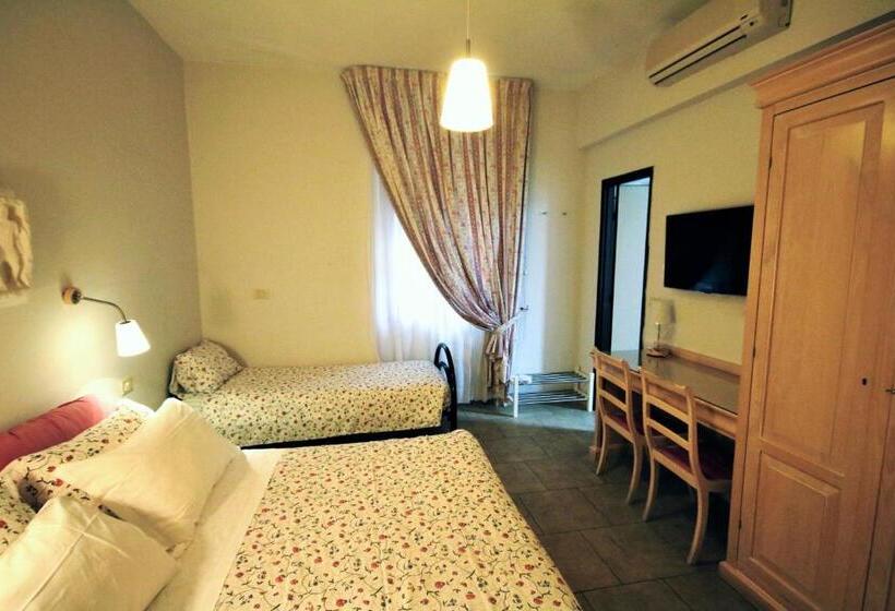 Номер Стандарт Трехместный, Villa Gina