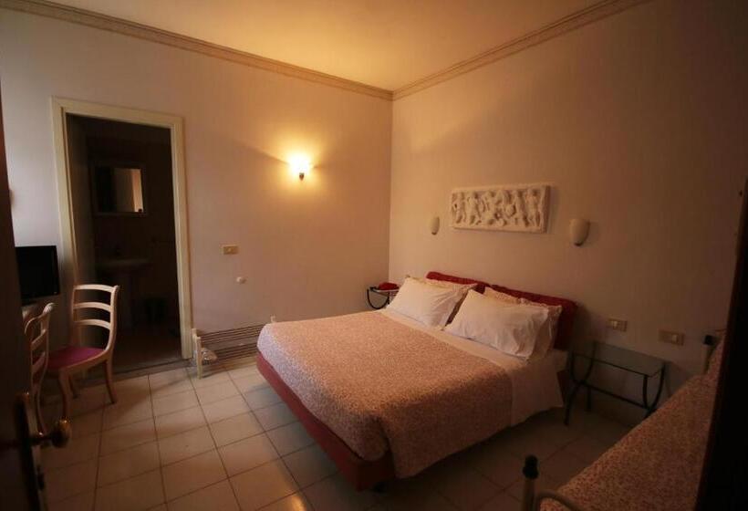 Номер Стандарт Трехместный, Villa Gina