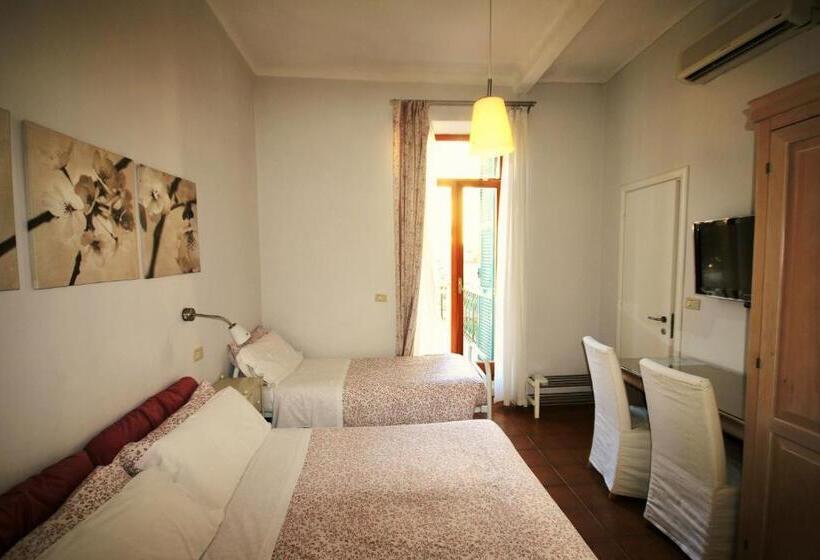 Номер Стандарт Трехместный, Villa Gina