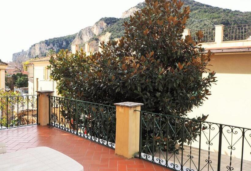 Номер Стандарт с Балконом, Villa Gina