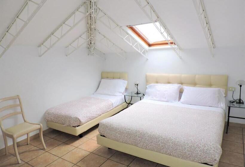 Трехместный Номер Классика, Villa Gina