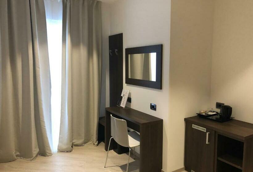 اتاق استاندارد یک تخته با بالکن, Villa Rosa