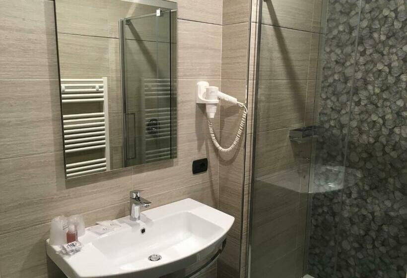 اتاق استاندارد یک تخته با بالکن, Villa Rosa