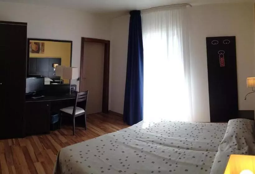 バルコニー付きスタンダードルーム, Villa Rosa
