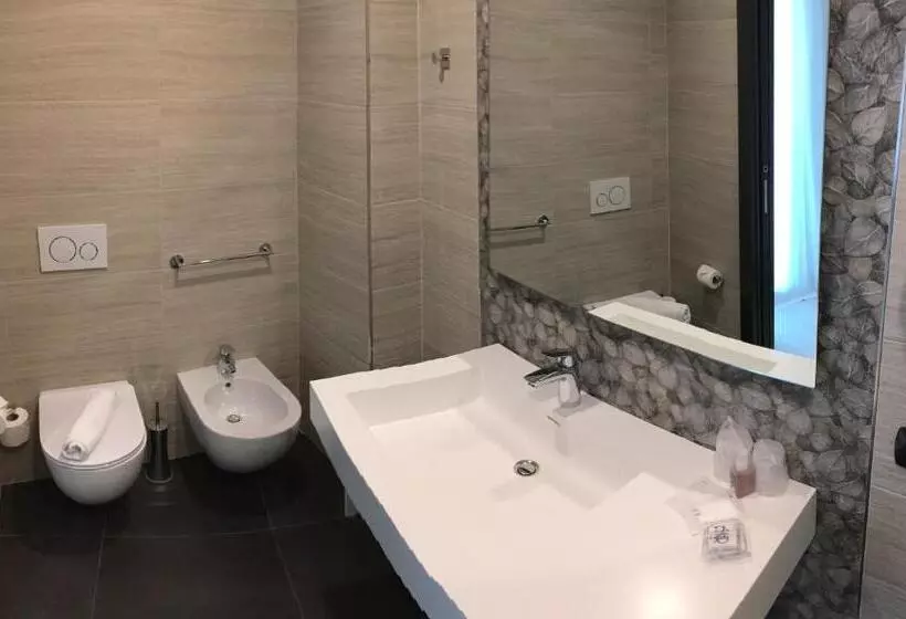バルコニー付きスーペリアルーム, Villa Rosa