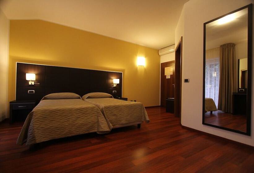 Семейный Номер, Villa Rosa