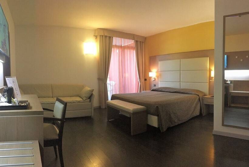 Семейный Номер, Villa Rosa