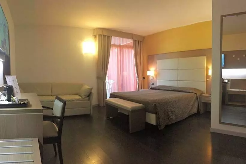 ファミリールーム, Villa Rosa
