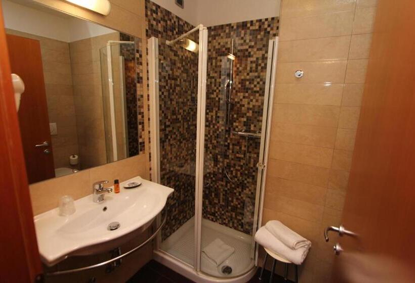 اتاق استاندارد با بالکن, Villa Rosa