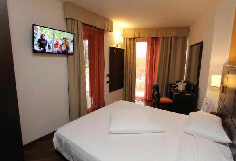 Номер Стандарт с Балконом, Villa Rosa