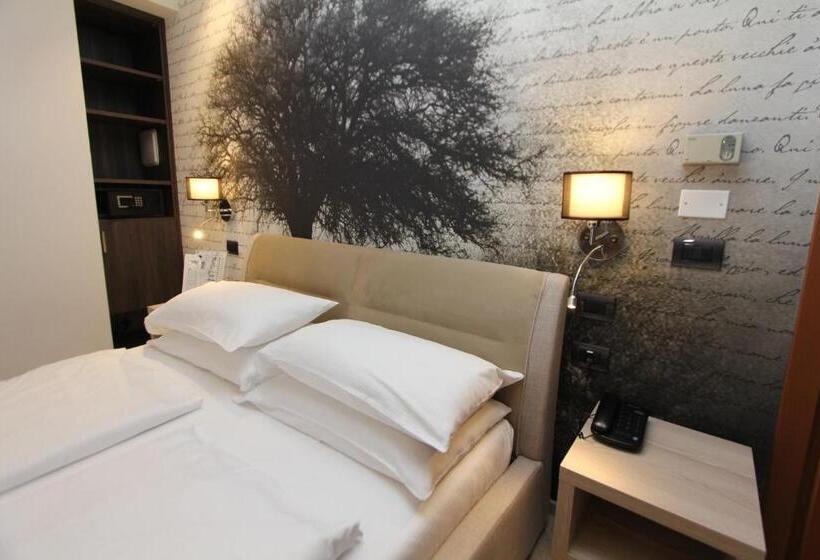 اتاق سوپریور با بالکن, Villa Rosa