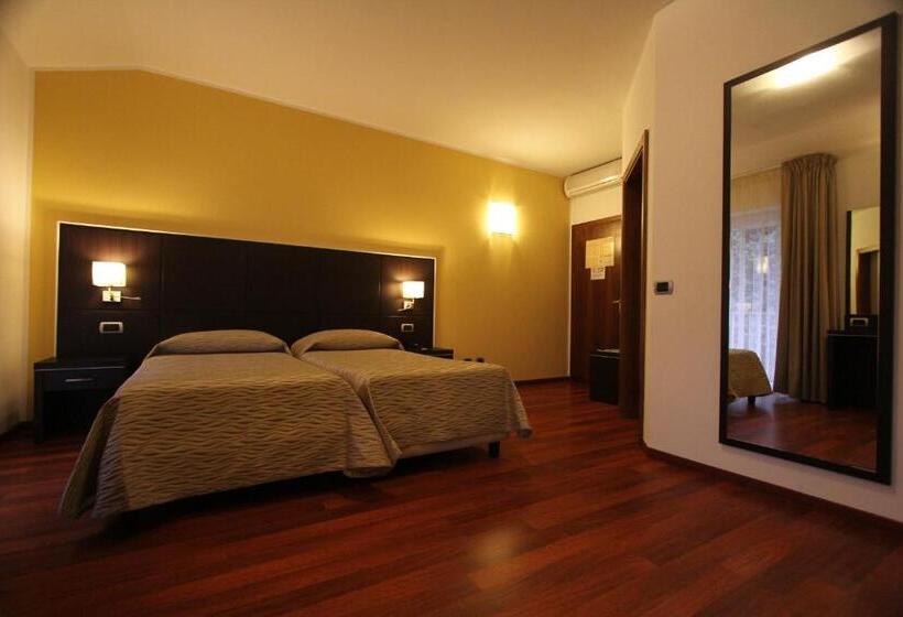 Номер Superior с Балконом, Villa Rosa