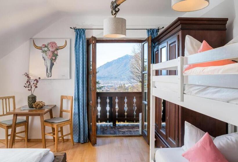 Standard Neljän Hengen Huone, Zur Schönen Aussicht Hotel Garni