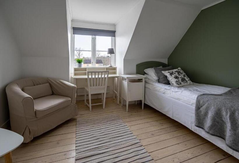 غرفة قياسية فردية, Smålandsgården