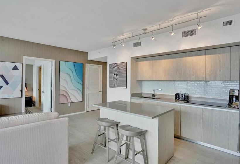 Апартаменты 1 Спальня с Балконом, Amazing Apartments At H Beach House