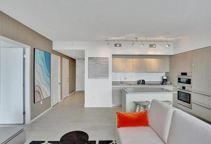 Апартаменты 1 Спальня с Балконом, Amazing Apartments At H Beach House