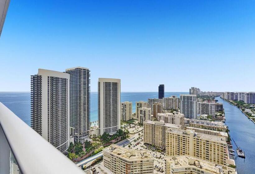 Апартаменты 3 Спальни, Amazing Apartments At H Beach House