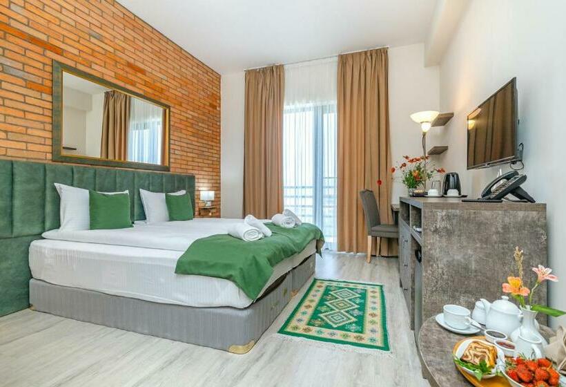 اتاق استاندارد با چشمانداز کوهستان, Château Mosmieri Hotel & Winery