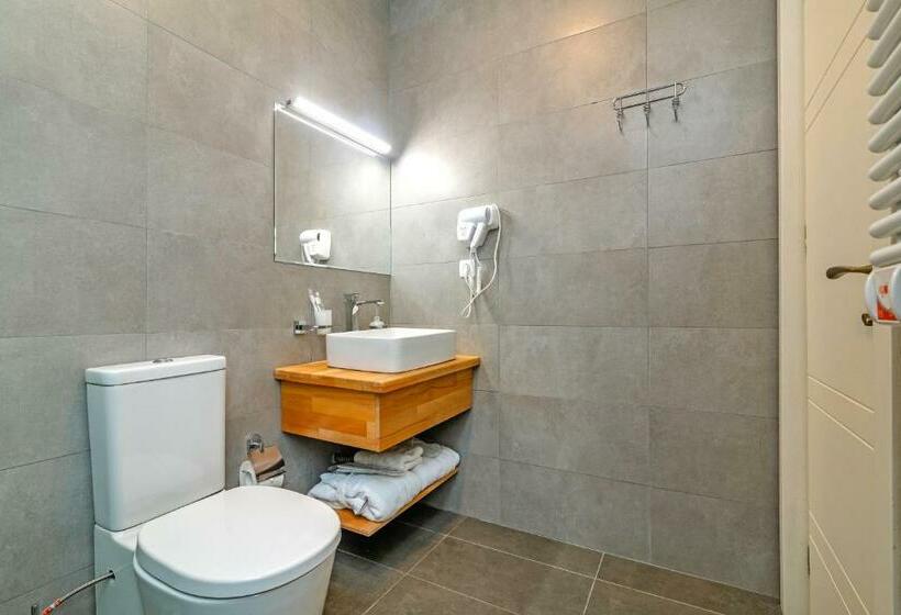 اتاق استاندارد با چشمانداز کوهستان, Château Mosmieri Hotel & Winery