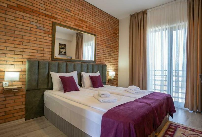 اتاق استاندارد با چشمانداز کوهستان, Château Mosmieri Hotel & Winery