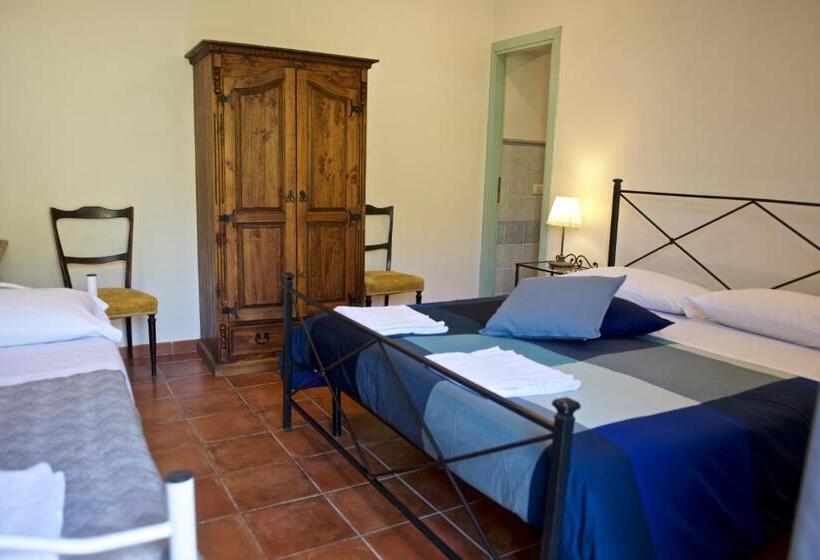 اتاق استاندارد سه نفره, Agriturismo Le Folaghe