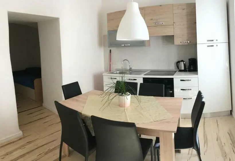 آپارتمان 2 خوابه, Casa Canarino