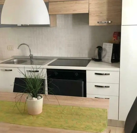 آپارتمان 2 خوابه, Casa Canarino