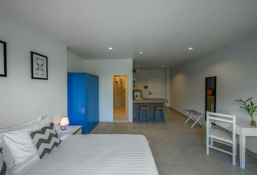 스탠다드 스튜디오 킹침대, Maikhao Hotel, Phuket